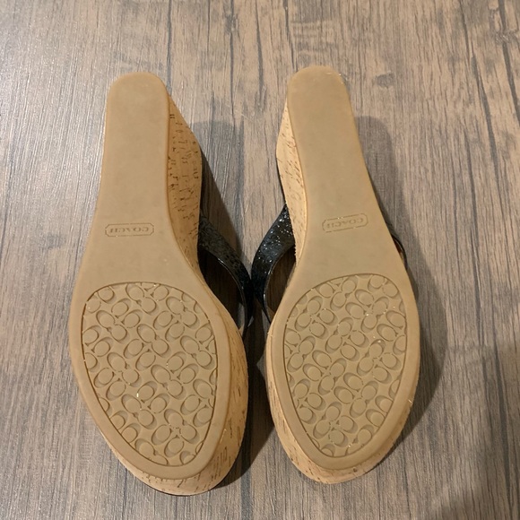 Coach Platform Flip Flops.  EUC. Size 7.5. - Picture 3 of 3